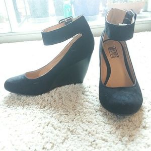 Mix No. 6 Black Ankle Strap Wedges